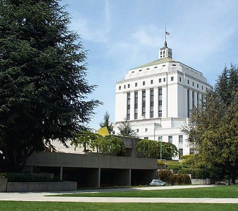 Alameda County Courthouse
