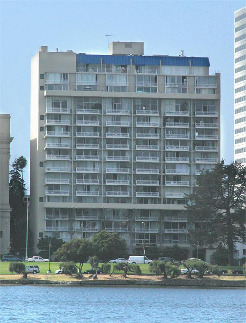 Lakeside Regency Plaza