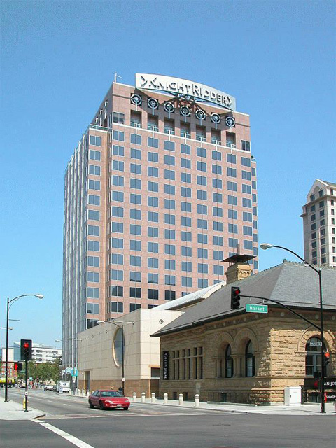 Fairmont Plaza
